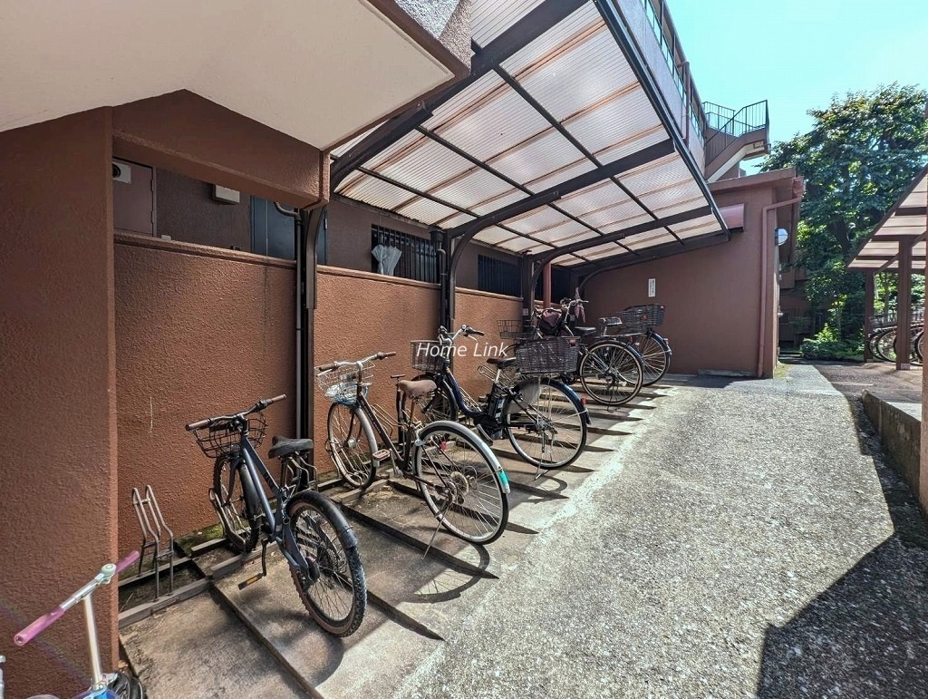 キャニオンビュー成増　駐輪場